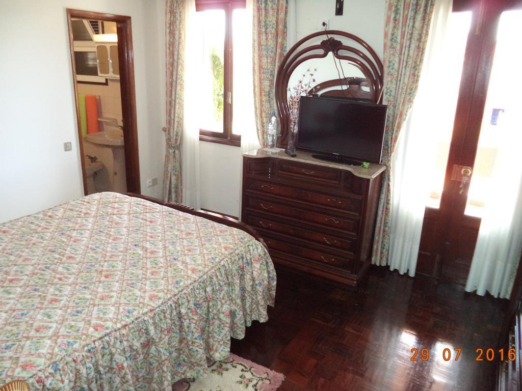 Отель Hospedagem Casa Do Largo Санту-да-Серра Экстерьер фото